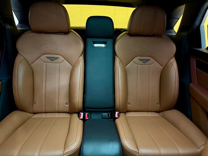 Фото 17 - Bentley Bentayga