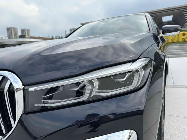 Фото 32 - BMW 7 Series