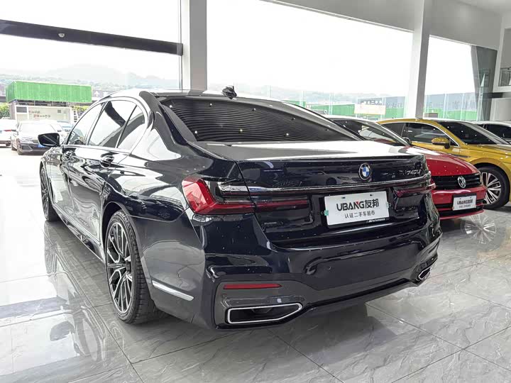 Фото 6 - BMW 7 Series