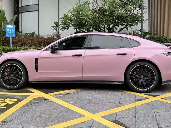 Фото 2 - Porsche Panamera