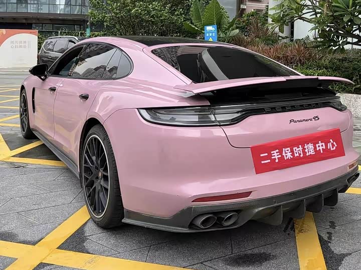 Фото 3 - Porsche Panamera