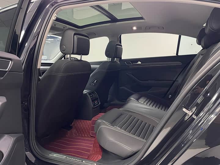 Фото 8 - Volkswagen Magotan