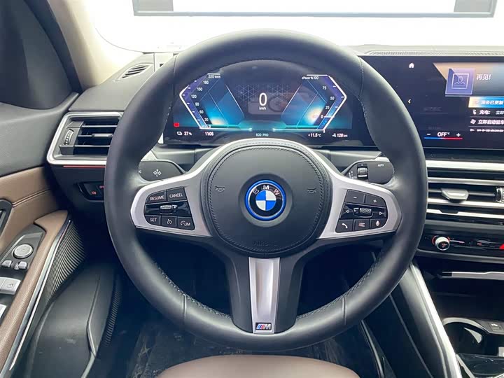 Фото 12 - BMW i3