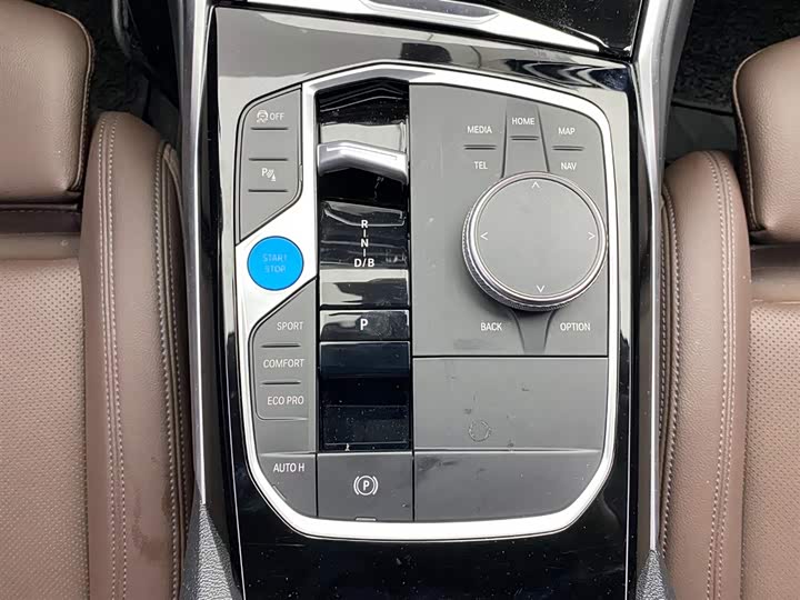 Фото 14 - BMW i3