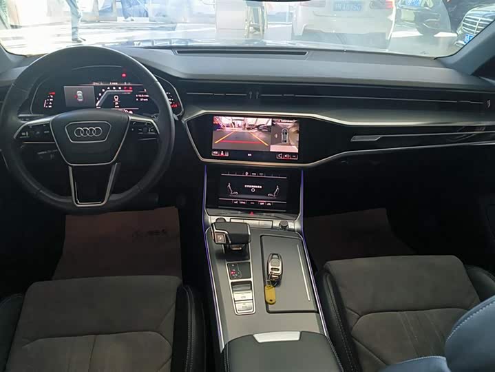 Фото 12 - Audi A6L