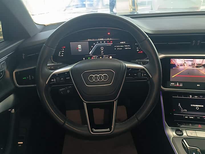 Фото 15 - Audi A6L
