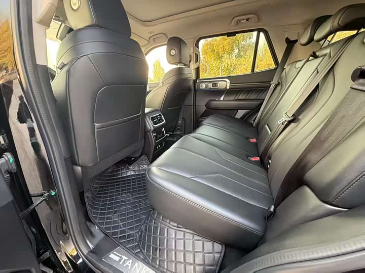 Фото 6 - Tank 400 Hybrid