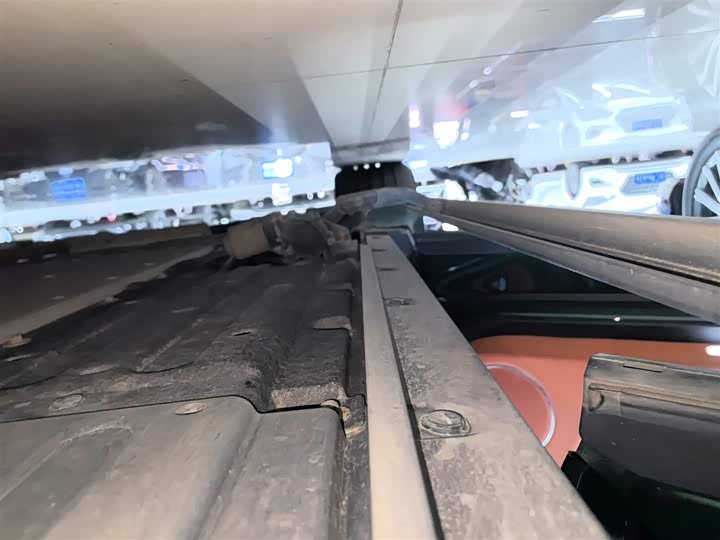 Фото 18 - LiXiang L8