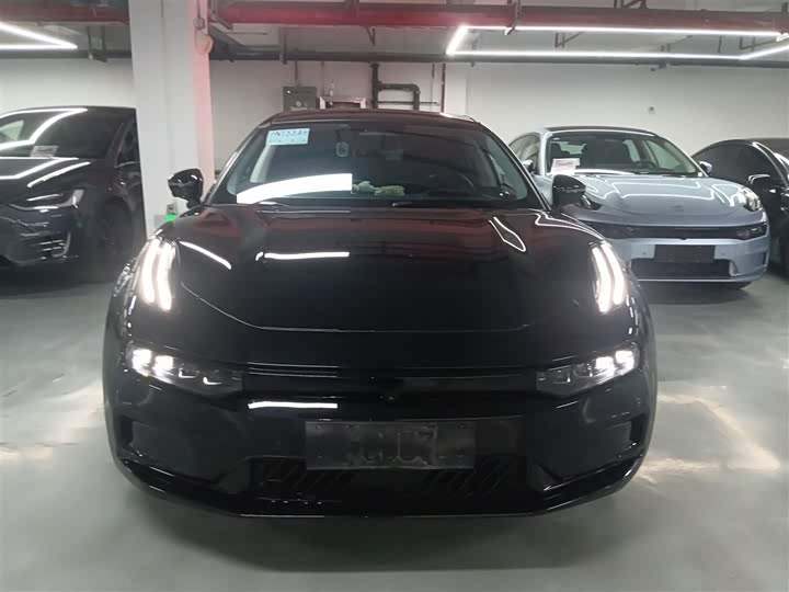 Фото 3 - Zeekr 001