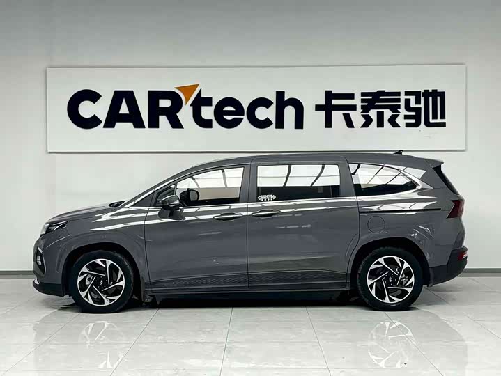 Фото 3 - Hyundai Custo