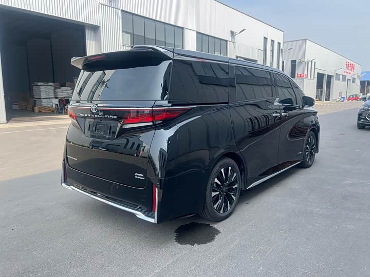 Фото 20 - Toyota Vellfire