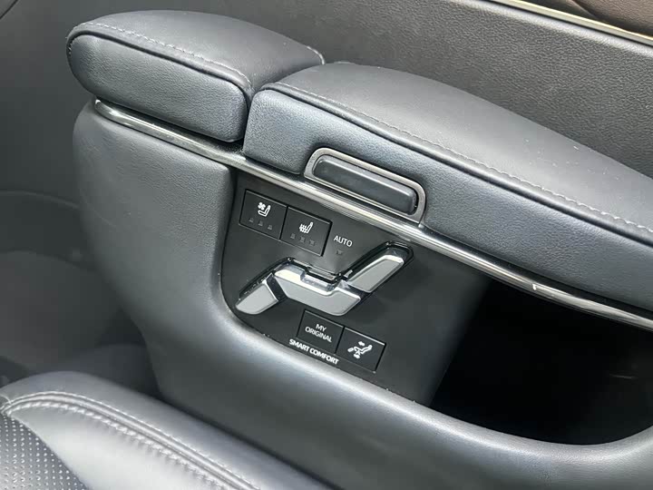 Фото 6 - Toyota Vellfire