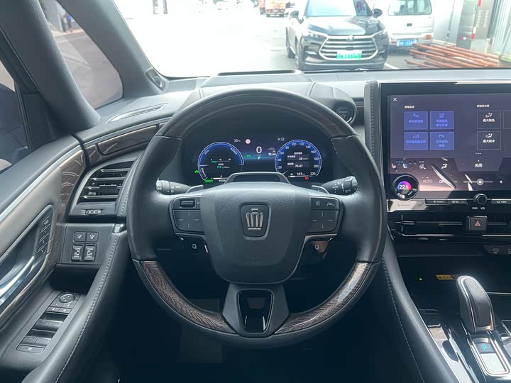 Фото 8 - Toyota Vellfire