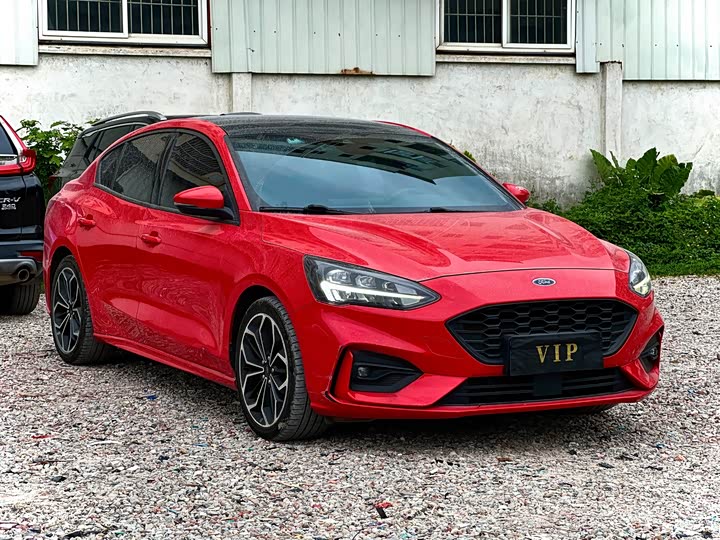 Фото 2 - Ford Focus