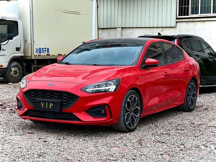 Фото 3 - Ford Focus