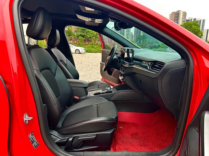 Фото 9 - Ford Focus