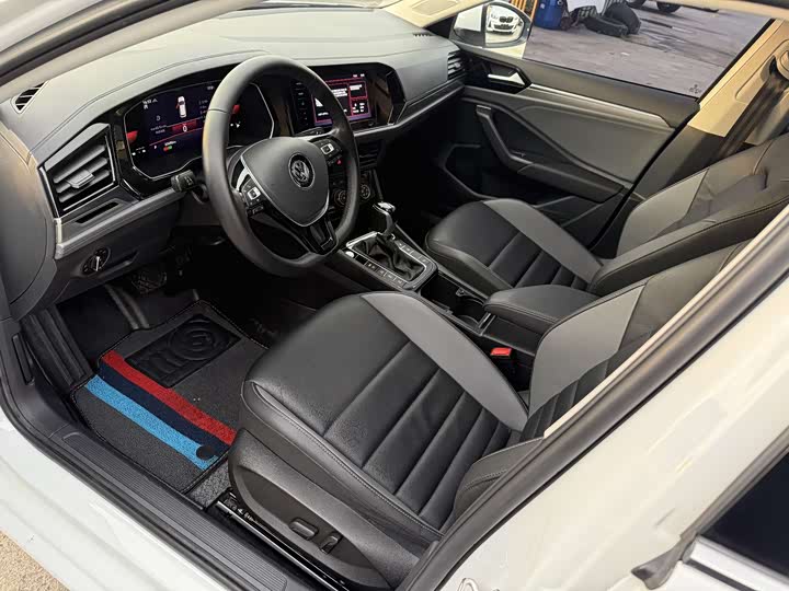 Фото 4 - Volkswagen Sagitar L