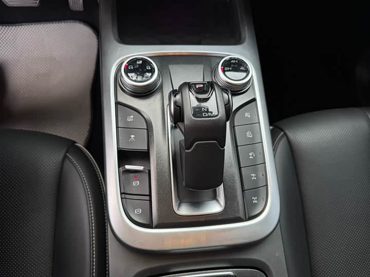 Фото 10 - Tank 300