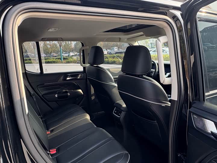 Фото 19 - Tank 300