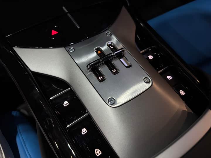 Ferrari Purosangue 2023 2023款 6.5L V12