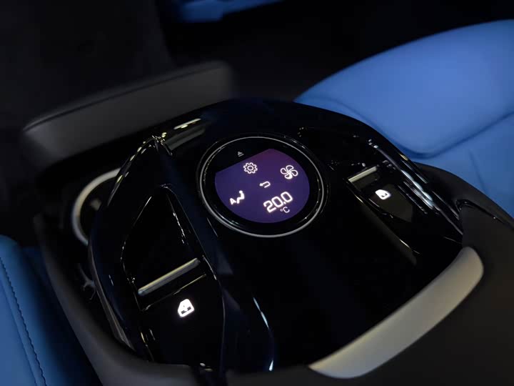 Ferrari Purosangue 2023 2023款 6.5L V12