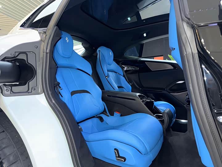 Ferrari Purosangue 2023 2023款 6.5L V12