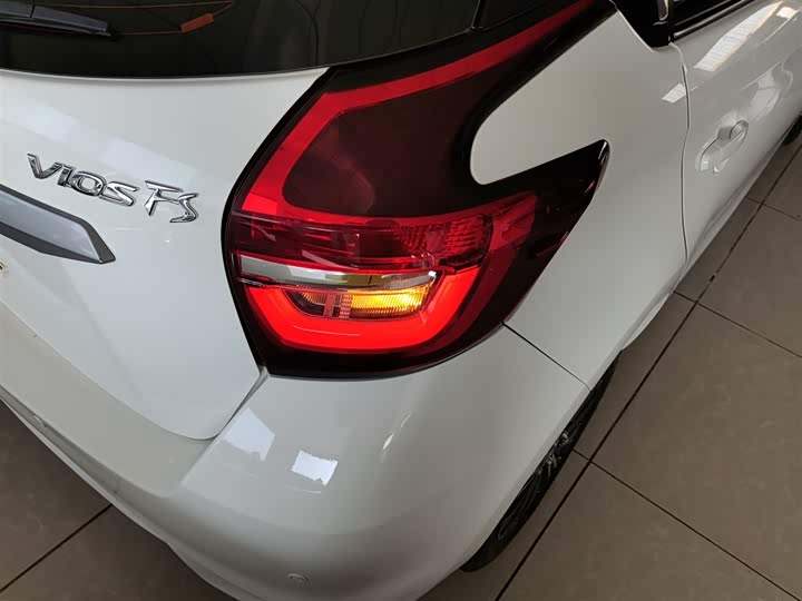 Фото 8 - Toyota Vios FS