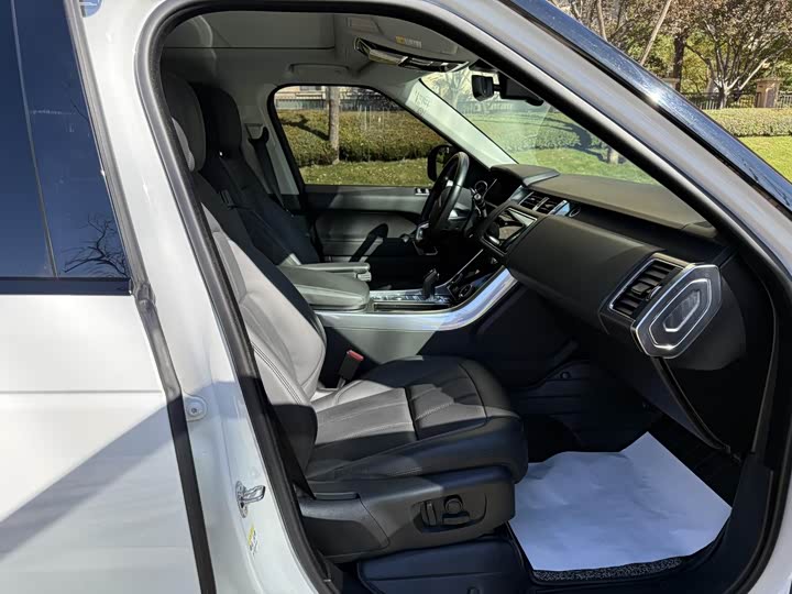 Фото 8 - Land Rover Range Rover Sport Hybrid