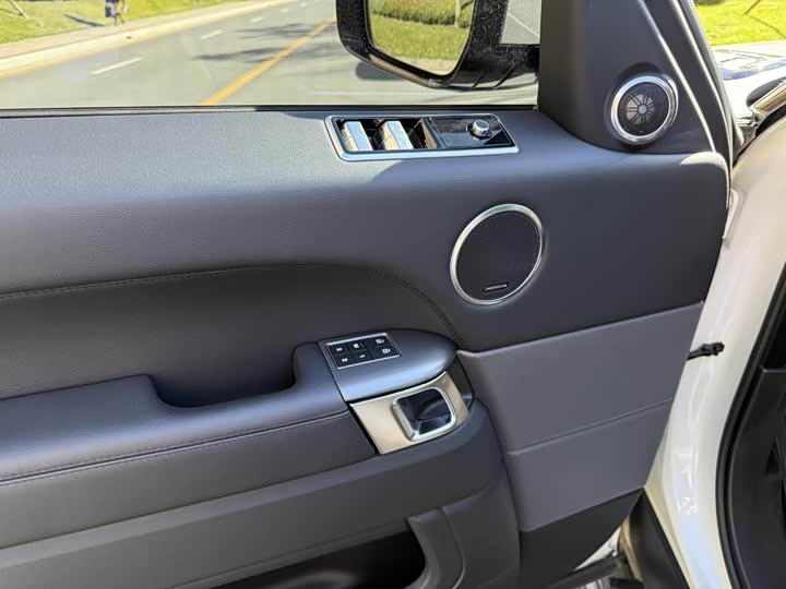 Фото 9 - Land Rover Range Rover Sport Hybrid