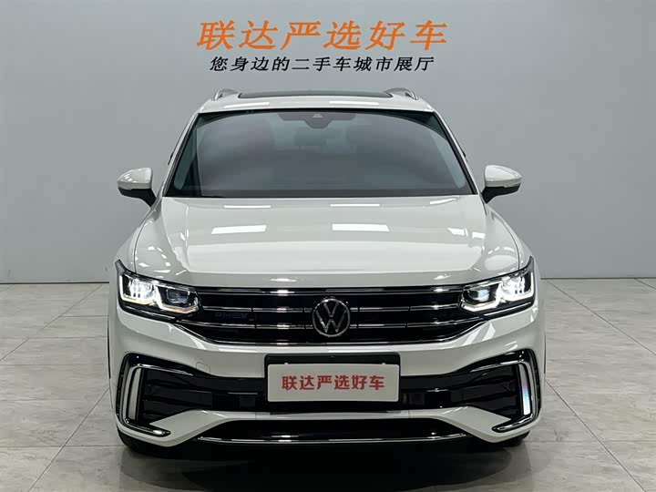 Фото 23 - Volkswagen Tiguan L Hybrid