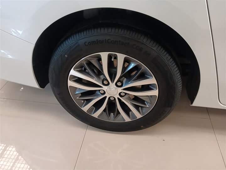 Фото 26 - Buick GL8 ES