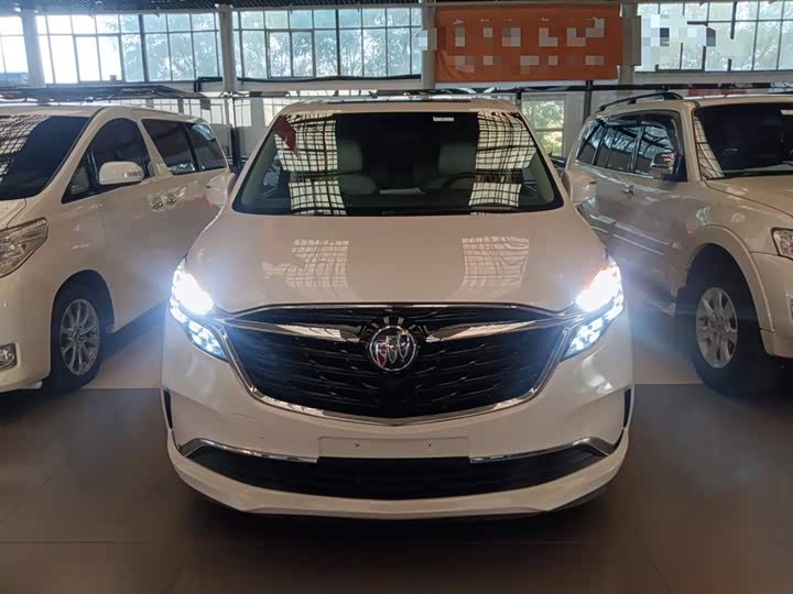 Фото 3 - Buick GL8 ES