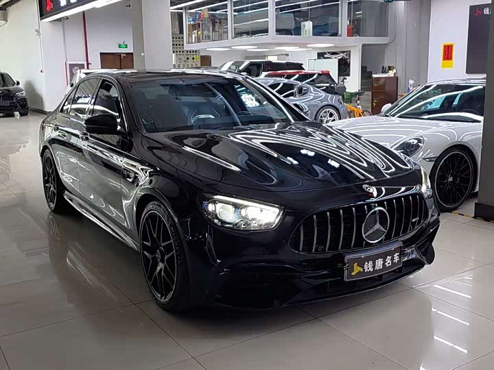 Фото 1 - Mercedes-Benz E-Class AMG