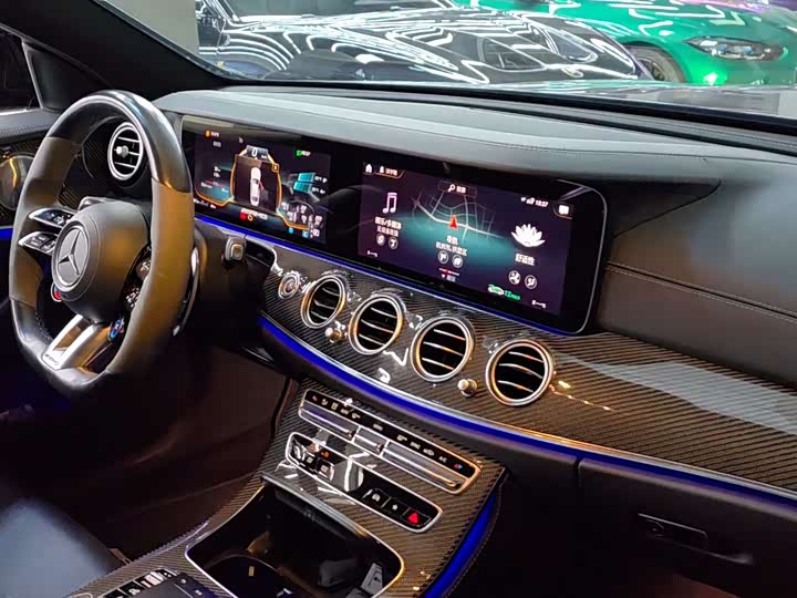 Фото 2 - Mercedes-Benz E-Class AMG