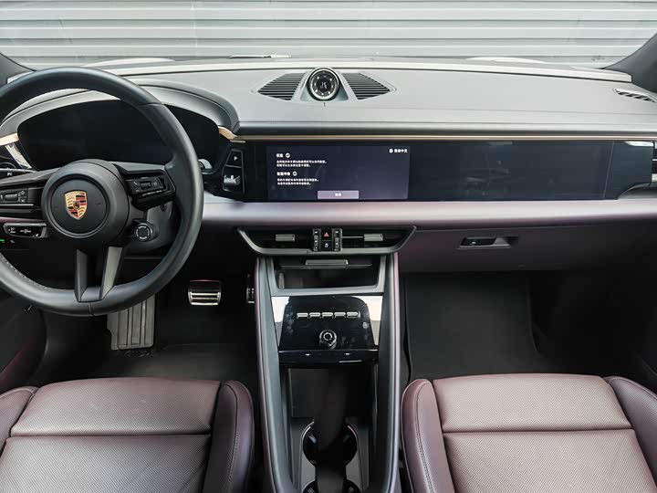 Фото 7 - Porsche Macan EV