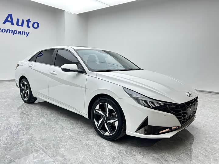 Фото 3 - Hyundai Elantra N line