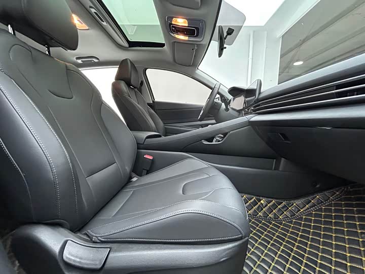 Фото 8 - Hyundai Elantra N line