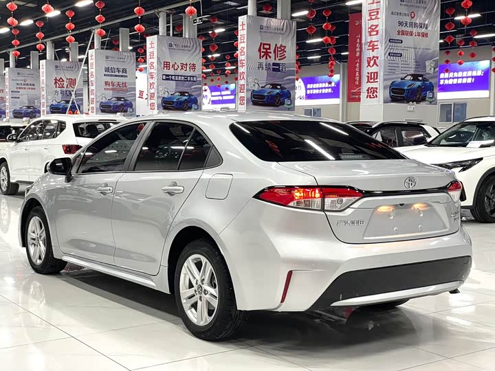 Фото 4 - Toyota Levin