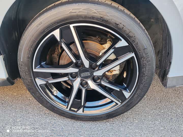 Фото 13 - Geely Binrui