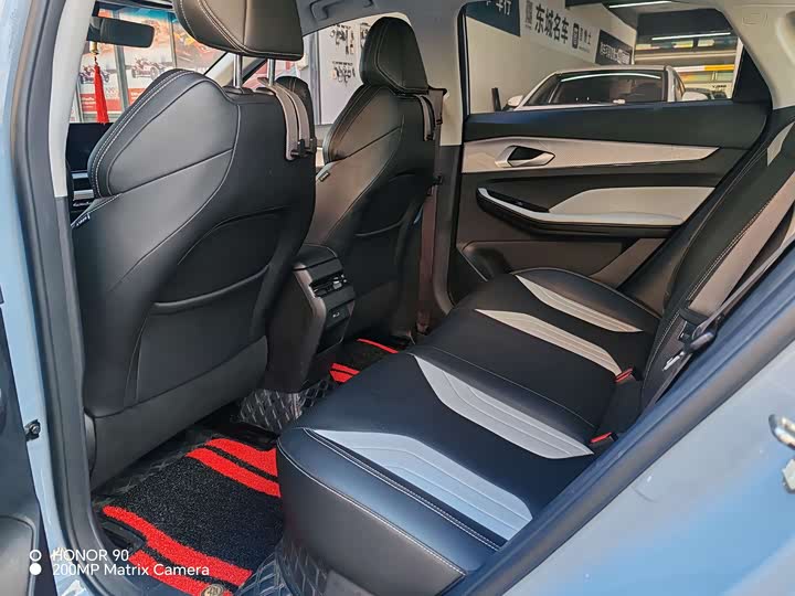 Фото 4 - Geely Binrui