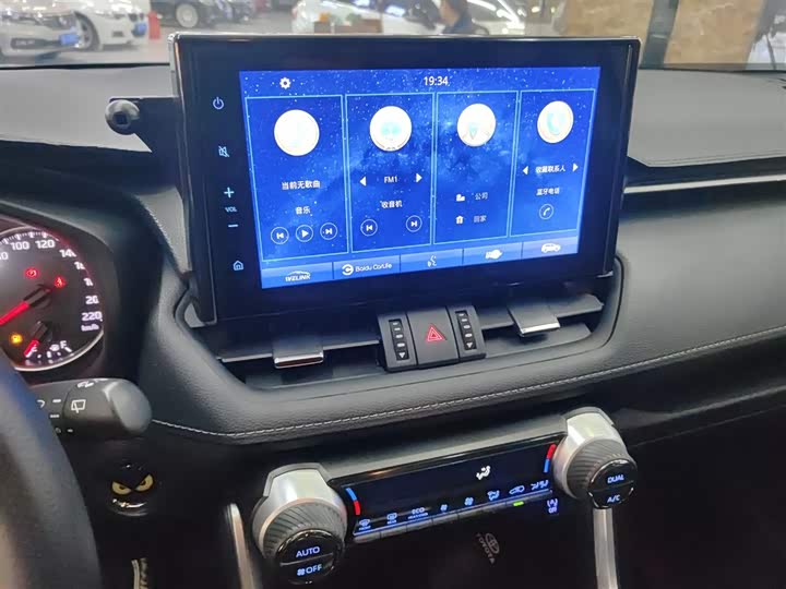 Фото 13 - Toyota Wildlander