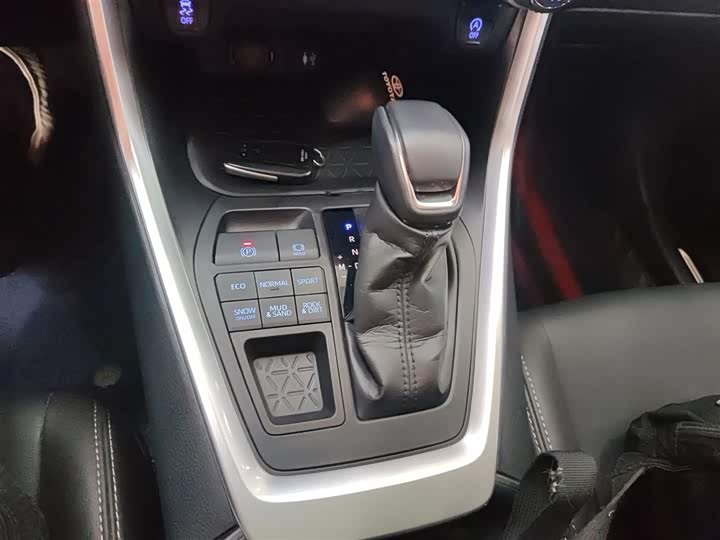 Фото 14 - Toyota Wildlander