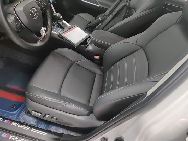 Фото 15 - Toyota Wildlander