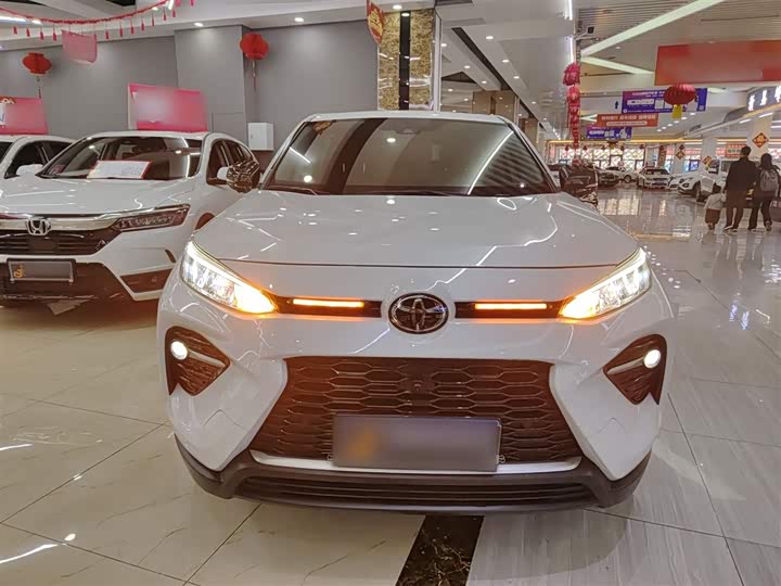 Фото 3 - Toyota Wildlander