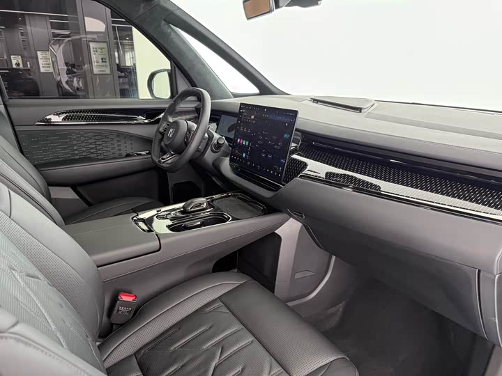 Фото 11 - Zeekr 009