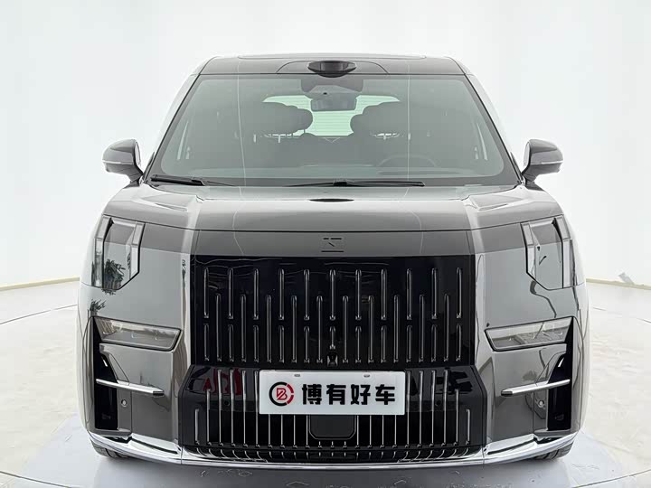 Фото 2 - Zeekr 009