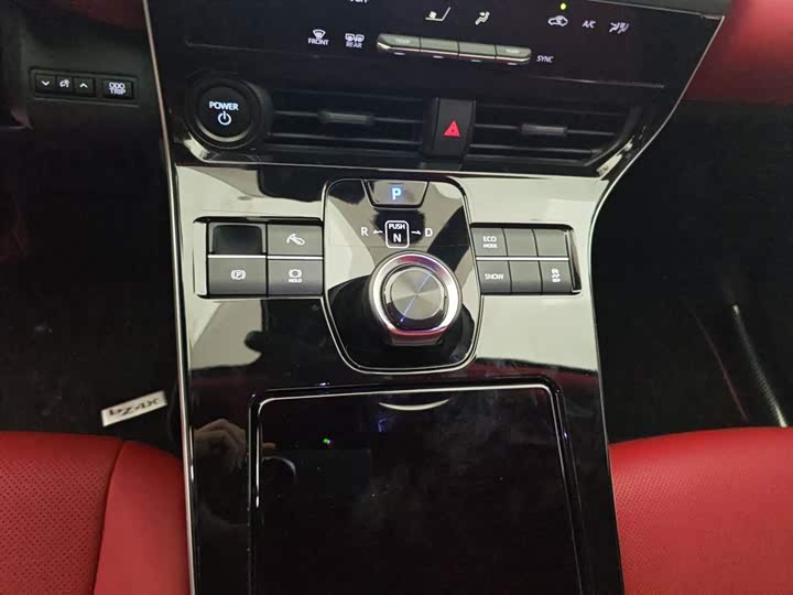 Фото 14 - Toyota bZ4X