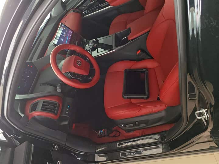 Фото 15 - Toyota bZ4X