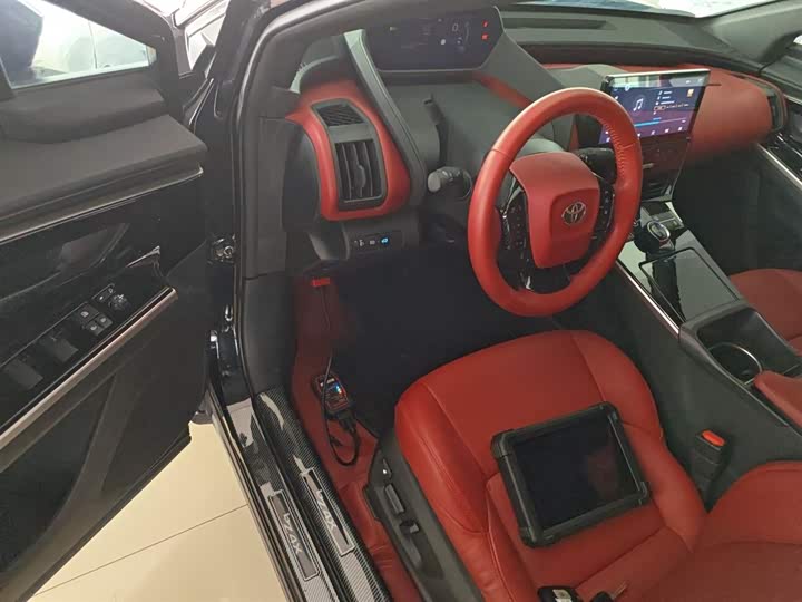 Фото 16 - Toyota bZ4X