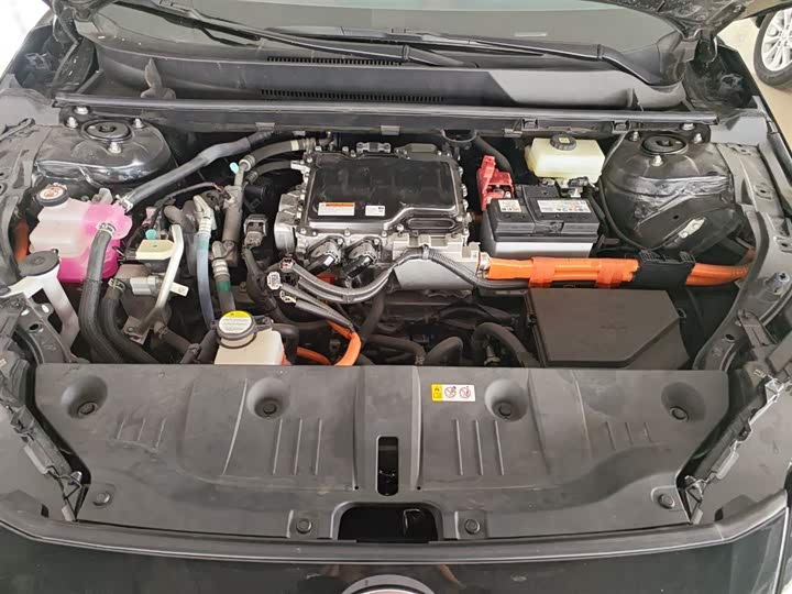 Фото 20 - Toyota bZ4X